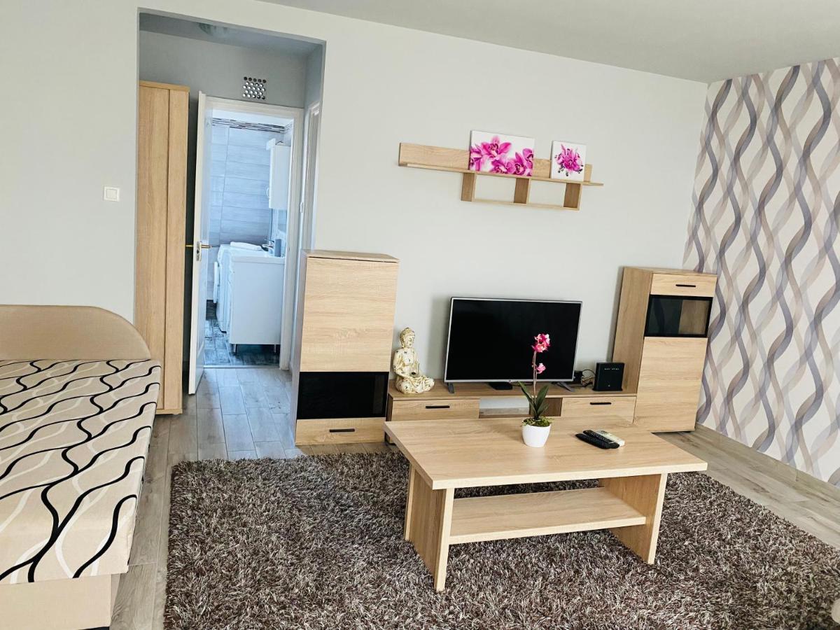 شقة Tamara Apartman Hajdúszoboszló المظهر الخارجي الصورة